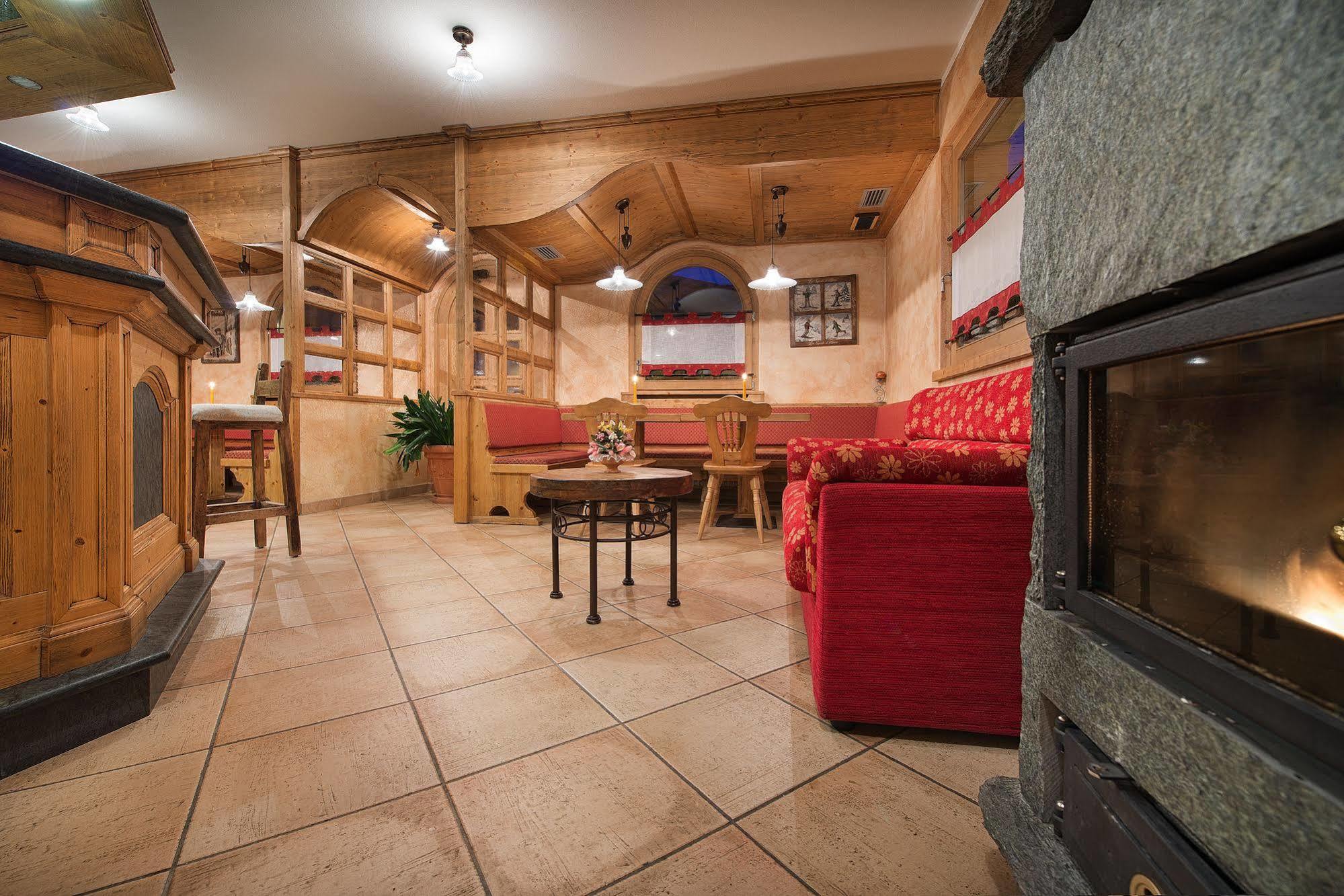 Hotel Costanza Mountain Holiday Livigno Extérieur photo